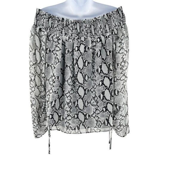 Miss Me Sweet Love Off Shoulder Long Sleeve Snake Skin Print Lace Top Small - Picture 7 of 9
